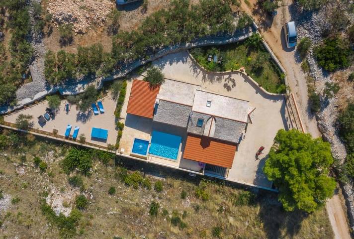 Villa pour 7 personnes, avec Jardin et Piscine à Supetar - 2