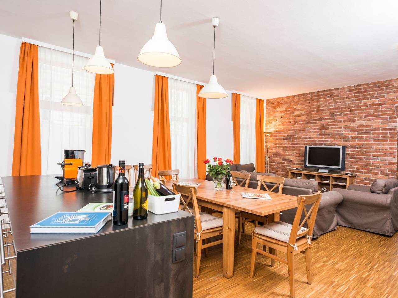 Ganze Wohnung, Appartement mit eigenem Garten und Terrasse in Hernals, Wien
