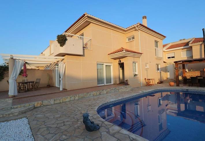 Casa rural para 6 personas, con Terraza y Jardín además de Piscina y Vistas en Águilas