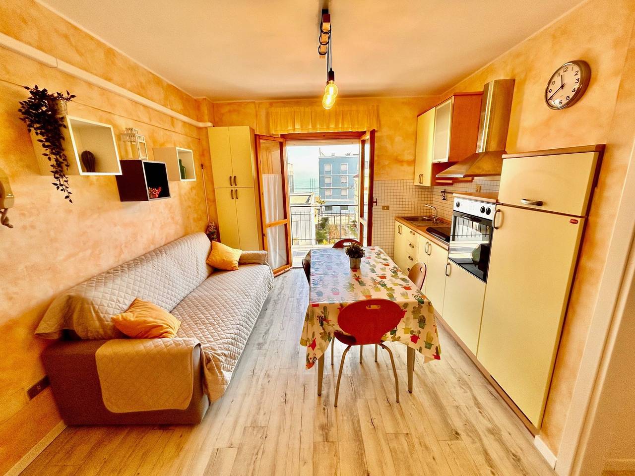 Appartement entier, Bilo Pesaro Marcelli - Bilocale con a/c a due passi dal mare e dal centro in Marcelli, Riviera del Conero