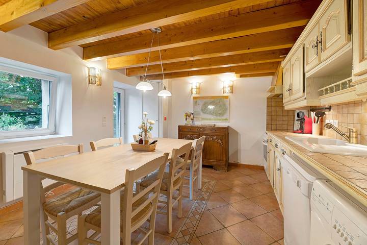 Holiday Home 'Bergerie at Domaine de Cabu' with Mountain View, Shared Pool and Wi-Fi in Saint-Victor (Ardèche), Tournon-sur-Rhône Området