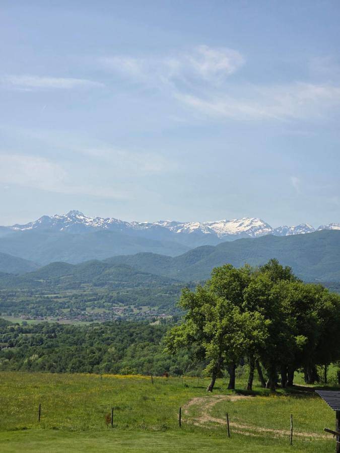 Gîte pour 6 personnes, avec terrasse et vue dans Taurignan-Castet