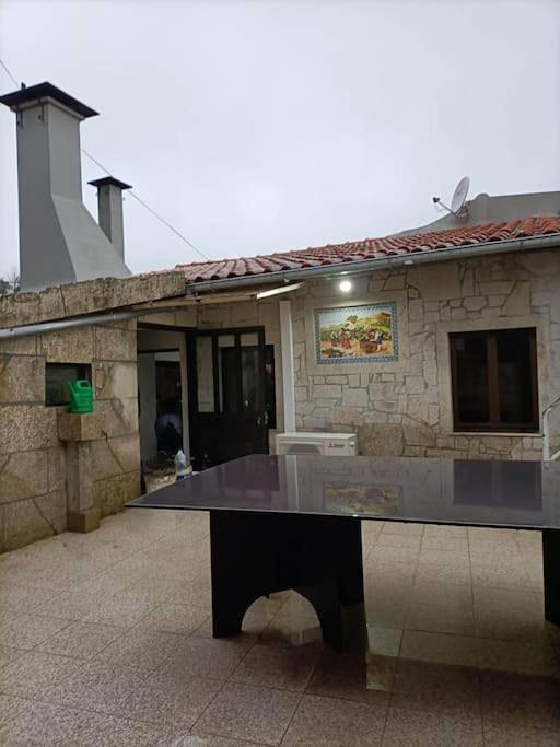Location de vacances pour 14 personnes, avec piscine et jardin ainsi que balcon et jacuzzi à Oliveira de Frades - 2