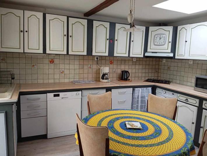 Location de vacances pour 10 personnes, avec terrasse et jardin à Saint-Jean-d'Angély - 3