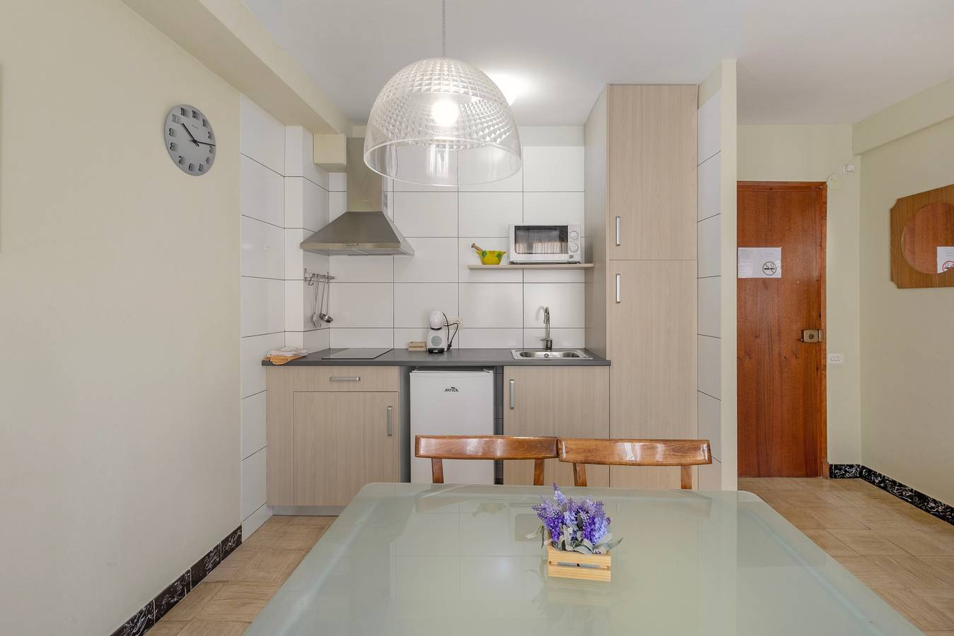 Apartamento entero, Apartamento 'El Portal' con vistas a la montaña, jardín compartido y Wi-Fi in San Lorenzo de Morunys, Pirineo Catalan