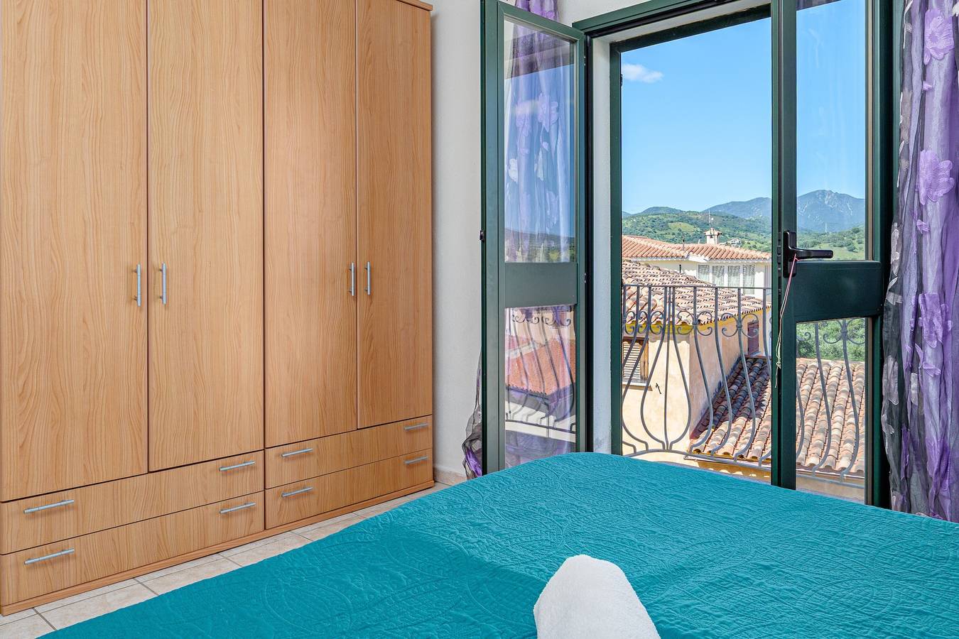 Apartamento entero, Apartamento 'Limpiddu 3' con vistas a la montaña, jardín compartido y Wi-Fi in Limpiddu, Olbia-Tempio
