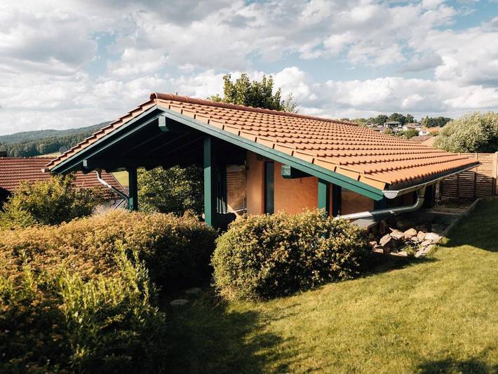Ferienhaus für 4 Personen, mit Whirlpool und Terrasse sowie Garten und Sauna in Viechtach