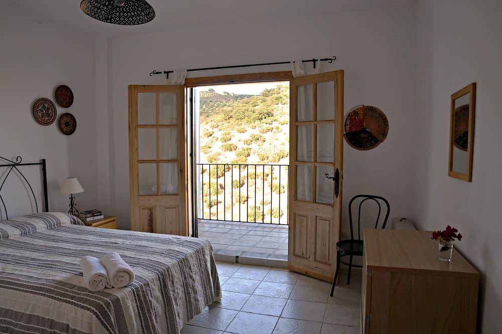 Piltraque - our holiday country villa to rent in the Spanish Coutryside in Colmenar, Málaga Province