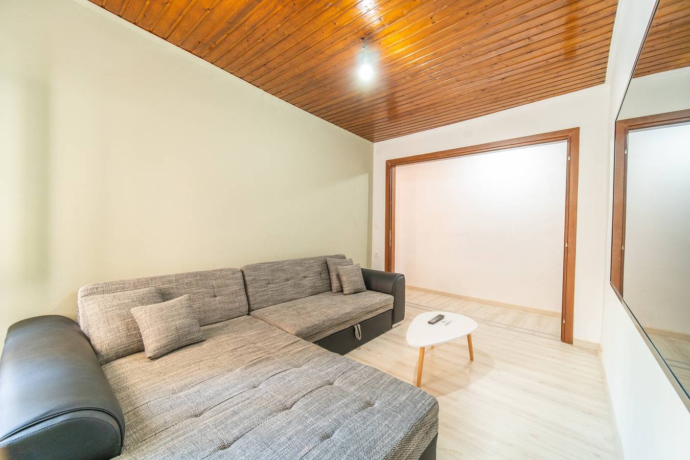 Entire apartment, 'Alexandros Apartment New Fortress' close to the Sea with Wi-Fi in Corfu (city), Corfu