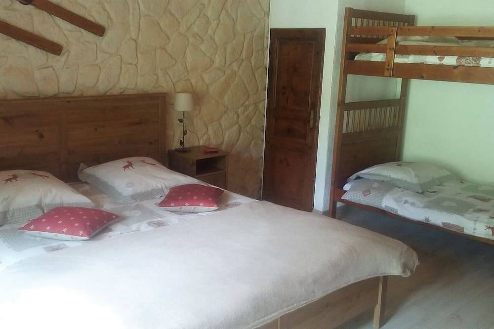 Chalet  avec Spa, terrain de  pétanque, billard.. in Onnion, Région de Bonneville