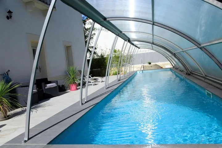 Bed and breakfast for 3 people, with garden and pool, with pets - 1