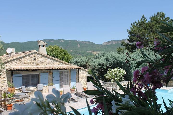 Chambre d’hôte pour 2 personnes, avec piscine et jardin dans Parc naturel régional des Baronnies provençales - 3