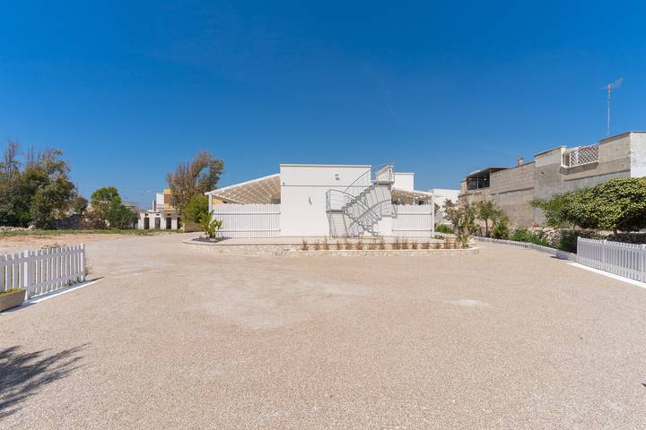 Gîte pour 5 personnes, avec jardin à Torre Lapillo - 2