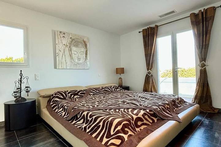 Villa pour 8 personnes, avec terrasse et jacuzzi ainsi que jardin et piscine à L'Île-Rousse - 2