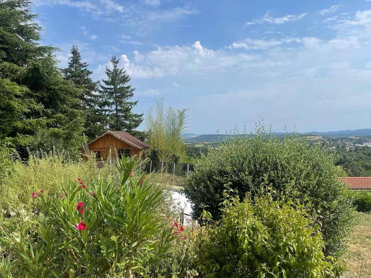 Villa in Châtel-Guyon, Parc naturel régional des Volcans d'Auvergne