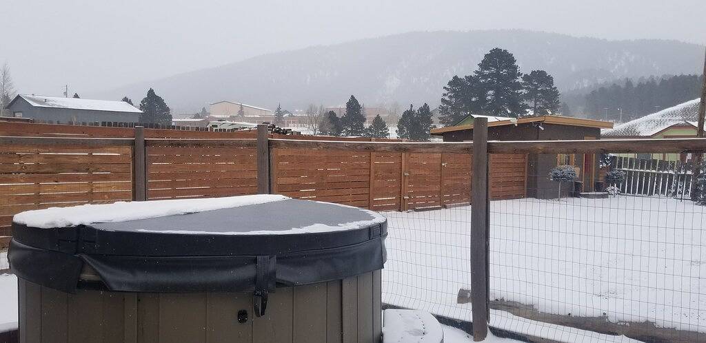1950er Jahre Berghütte - zu Fuß in die Innenstadt von Whirlpool & hundefreundlich in Woodland Park, Teller County