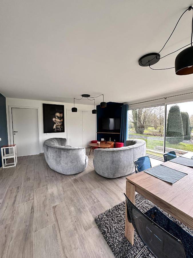 Location de vacances pour 4 personnes, avec vue et terrasse à Les Attaques - 2