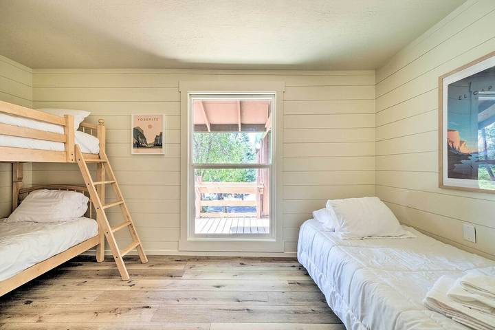 Vacation rental for 13 people, with terrace and pool, with pets in Groveland (CA)