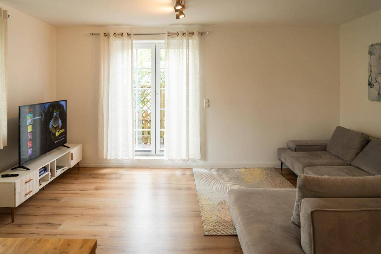 Seven-Bedroom House in Wunstorf, Steinhuder Meer