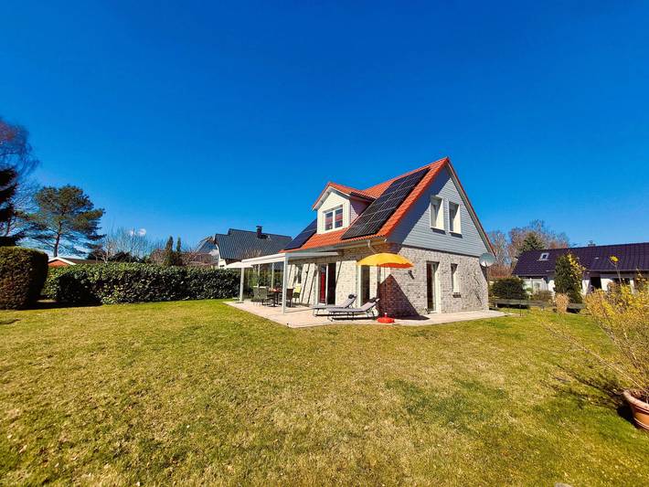 Ferienhaus für 6 Personen, mit Terrasse und Garten sowie Sauna in Trassenheide - 2