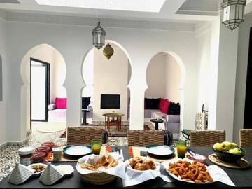 Chambre d’hôte pour 2 personnes, avec terrasse dans Asilah
