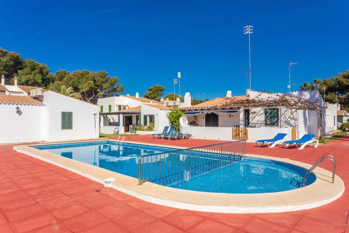 Location de vacances pour 6 personnes, avec Balcon ainsi que Jardin et Bassin pour enfant dans Son Xoriguer