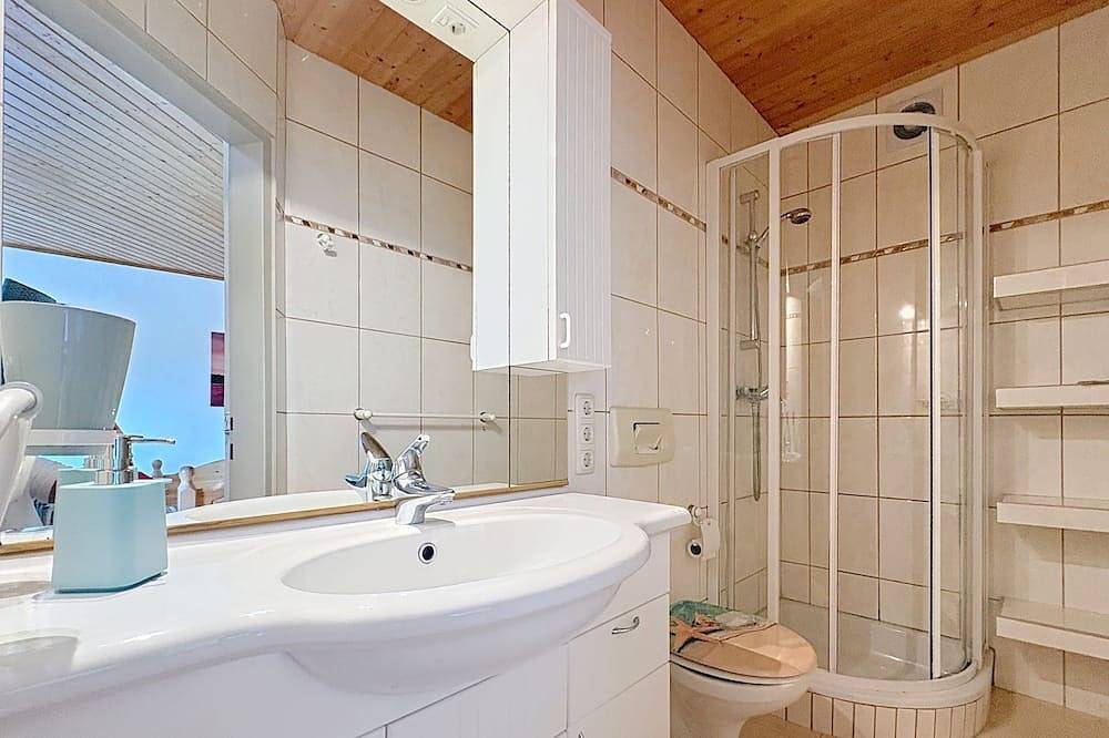 Ganze Wohnung, Ferienwohnung Seeblick 3 in Velden am Wörther See, Villach-Land
