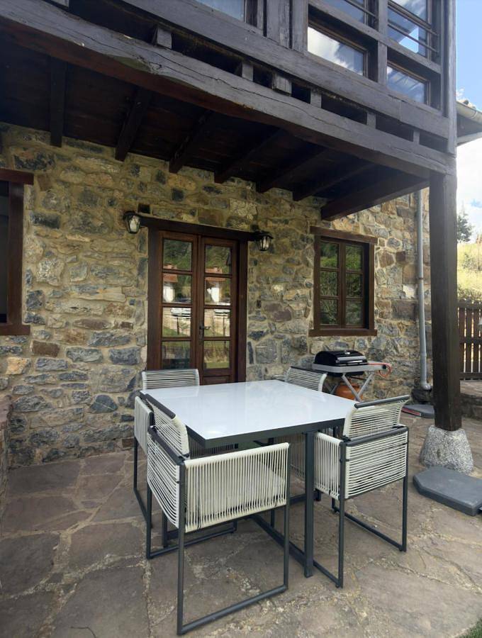 Casa rural con piscina para 4 personas, con Terraza y Jardín además de Piscina y Vistas en Liébana - 3