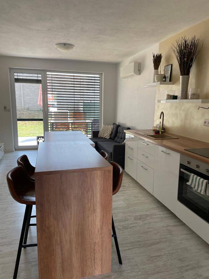 Appartement de vacances pour 4 personnes, avec jardin