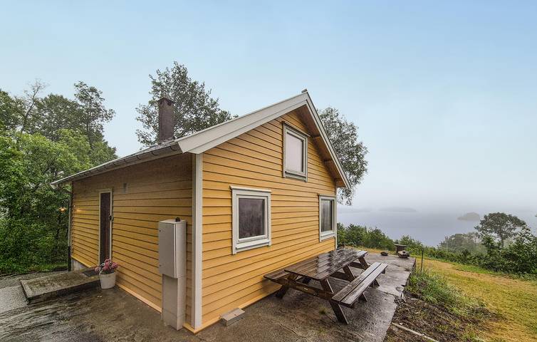 Ferienhaus für 8 Personen, mit Terrasse und Garten in Tysvær