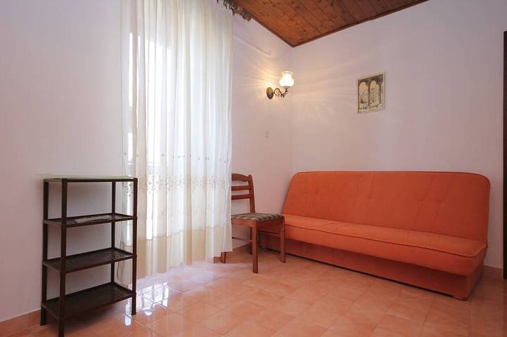 Ganze Wohnung, 1-Zimmer-Ferienwohnung mit Balkon Kukljica, Ugljan in Kukljica, Insel Ugljan