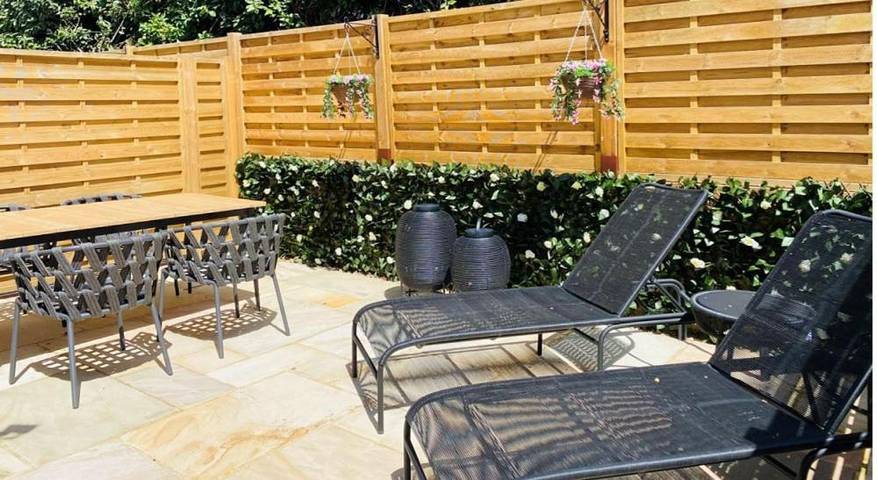 Hôtel pour 4 personnes, avec vue et jardin, adapté aux familles dans Îles Anglo-Normandes - 2