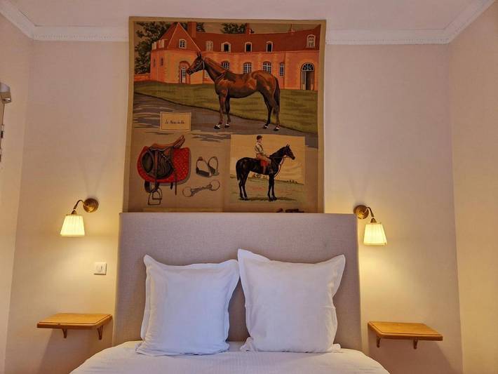 Hôtel pour 2 personnes, avec vue ainsi que jardin et terrasse, animaux acceptés dans Abbaye Notre-Dame de Longpont - 4