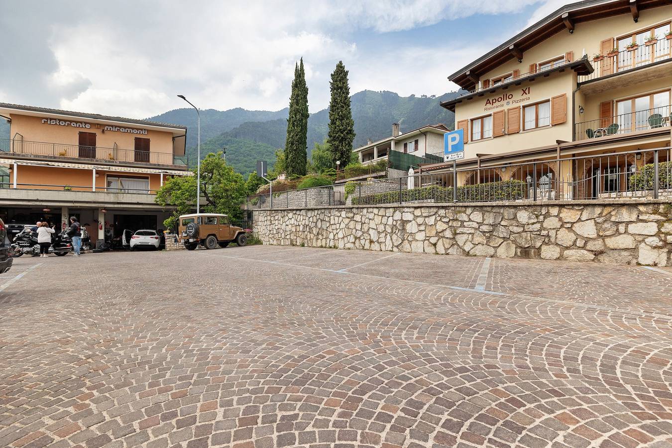 Ganzes Studio, Studio-Apartment 'G and B Apartments Elena' mit Bergblick, Gemeinschaftspool und Wlan in Gardola, Tignale