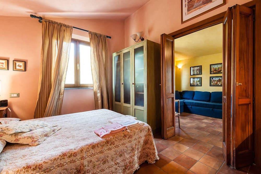 Homerez - Villa in Pisa, shared pool. in Pisa, Italian Riviera