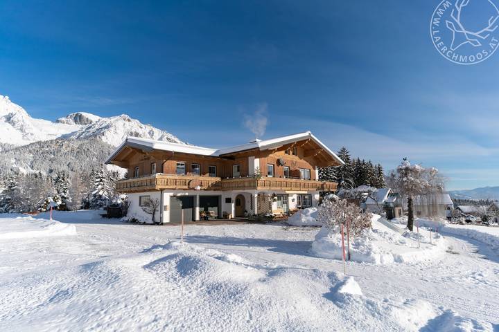 Ferienwohnung für 3 Personen, mit Balkon und Garten sowie Ausblick in Ramsau am Dachstein
