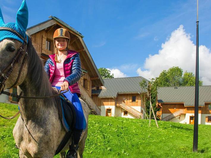 Résidence Goélia Les Chalets De Belledonne - Wohnung 5 personen - G/150_2 Zimmer Kabine 5 Personen in Saint-Colomban-des-Villards, Region Saint-Jean-de-Maurienne