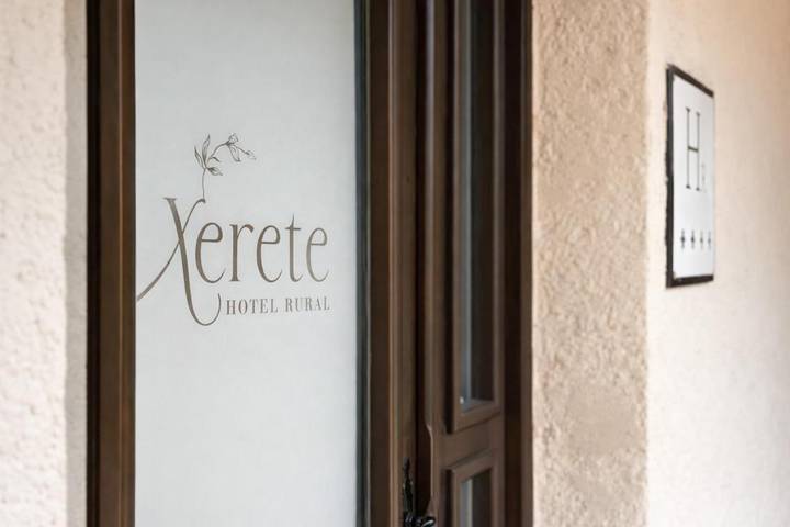 Hotel para 2 personas, con jardín y piscina, Se admiten mascotas en Valle del Jerte - 4