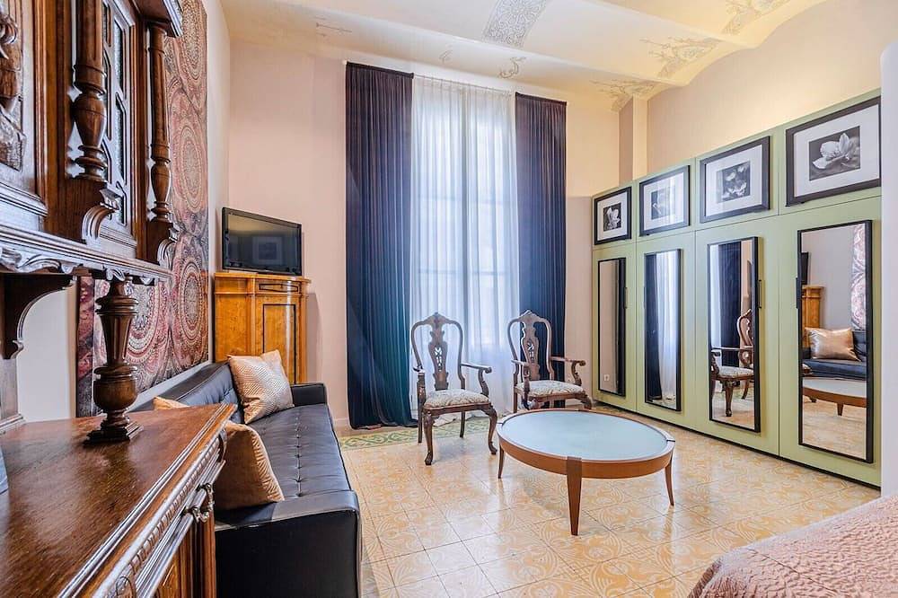 Entire apartment, Luxury Suite / Studio in Canet de Mar, Costa del Maresme