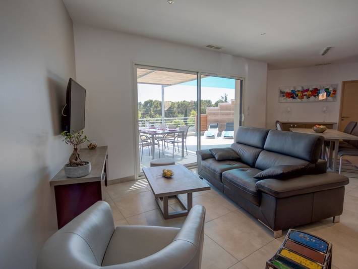 Location de vacances pour 6 personnes, avec terrasse et piscine à Cesseras - 2