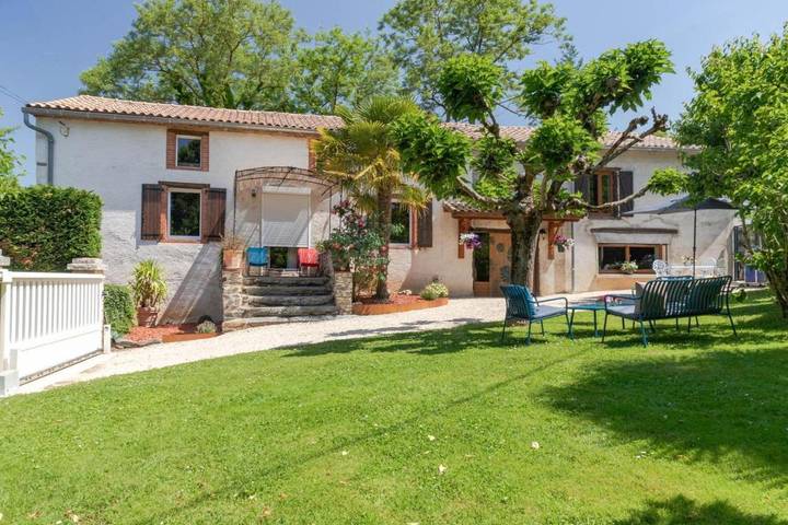 Location de vacances pour 4 personnes, avec piscine et jardin à Sainte-Gemme (Tarn) - 2