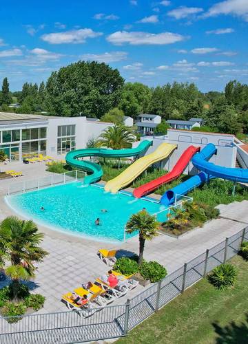 Mobil home pour 6 personnes, avec terrasse dans Plage De La Paree Du Jonc