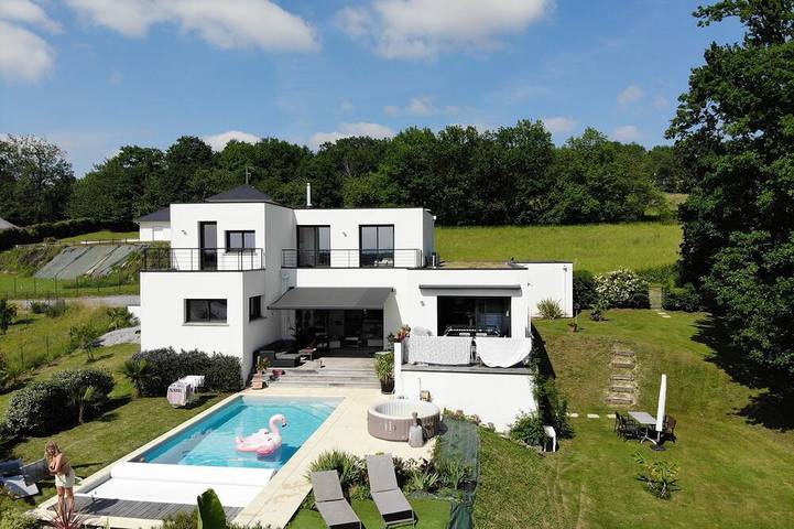 Location de vacances pour 8 personnes, avec Terrasse ainsi que Jardin et Piscine à Buros