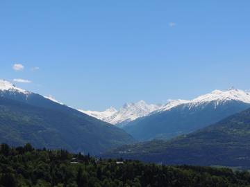 Gîte pour 3 personnes, avec jardin et vue à Savièse