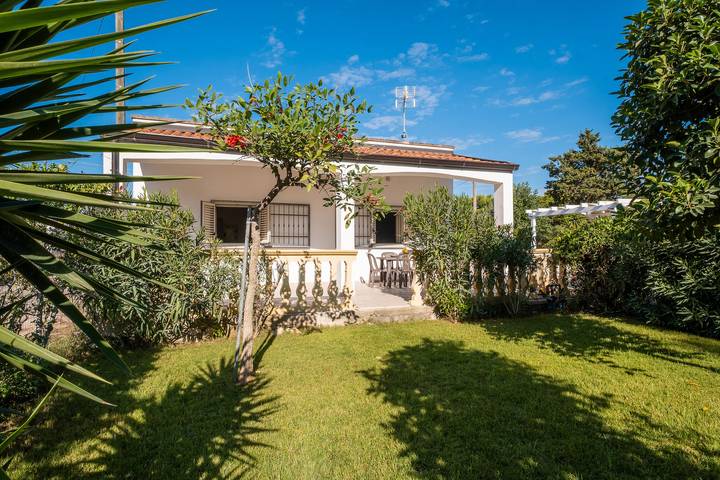 Ferienhaus für 7 Personen, mit Garten, kinderfreundlich in Torre Lapillo