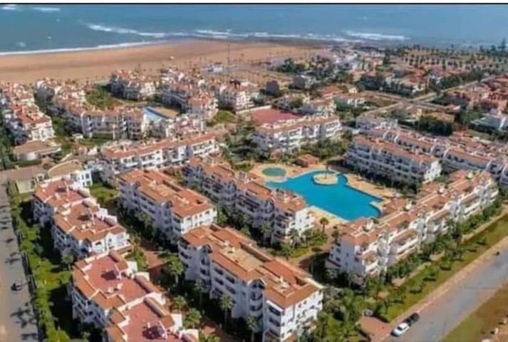 Apartamento de vacaciones para 5 personas, con jardín y piscina además de vistas y balcón - 1