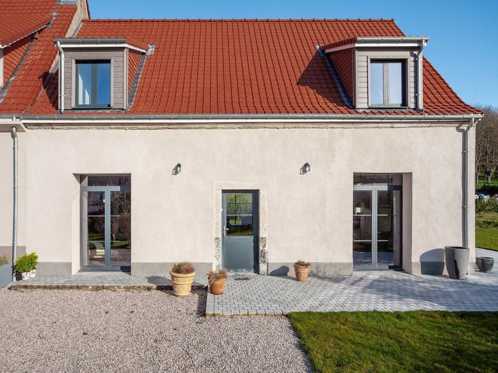 Location de vacances pour 8 personnes, avec Jardin à Escalles