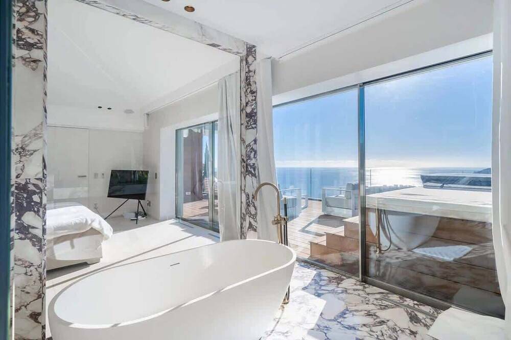 Luxury Villa with Panoramic Sea and Monaco View in Roquebrune-Cap-Martin, Mittelmeerküste (Frankreich)