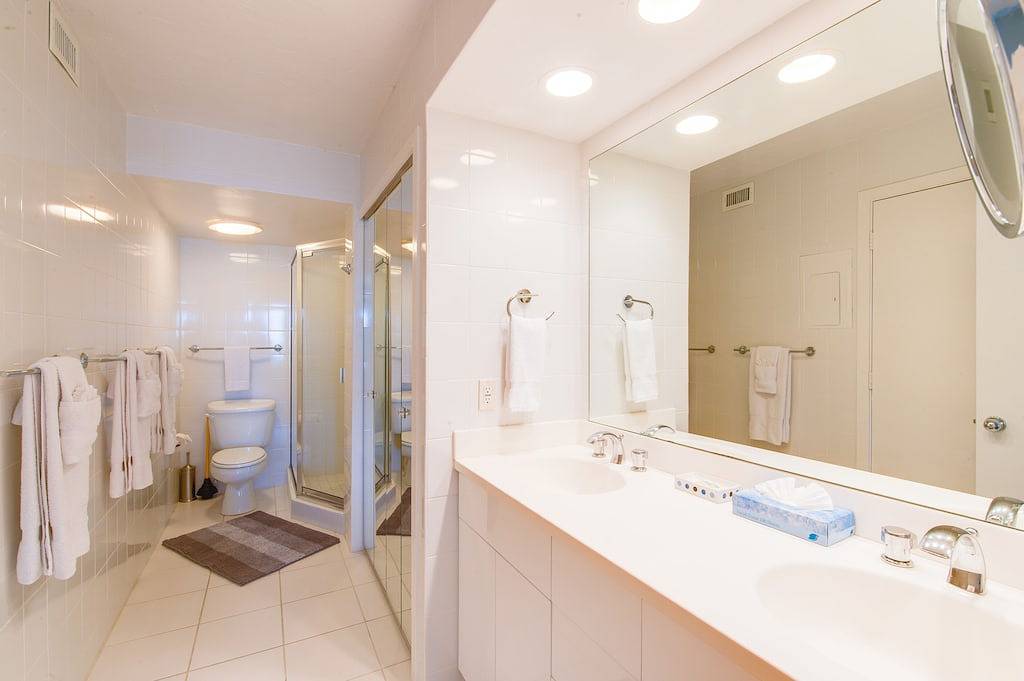 Ganze Wohnung, Strand Penthouse, Dachterrasse für tolle Sonnenuntergänge und 360 Ansichten, 2 Minuten zum Strand in Sanibel, Sanibel Island