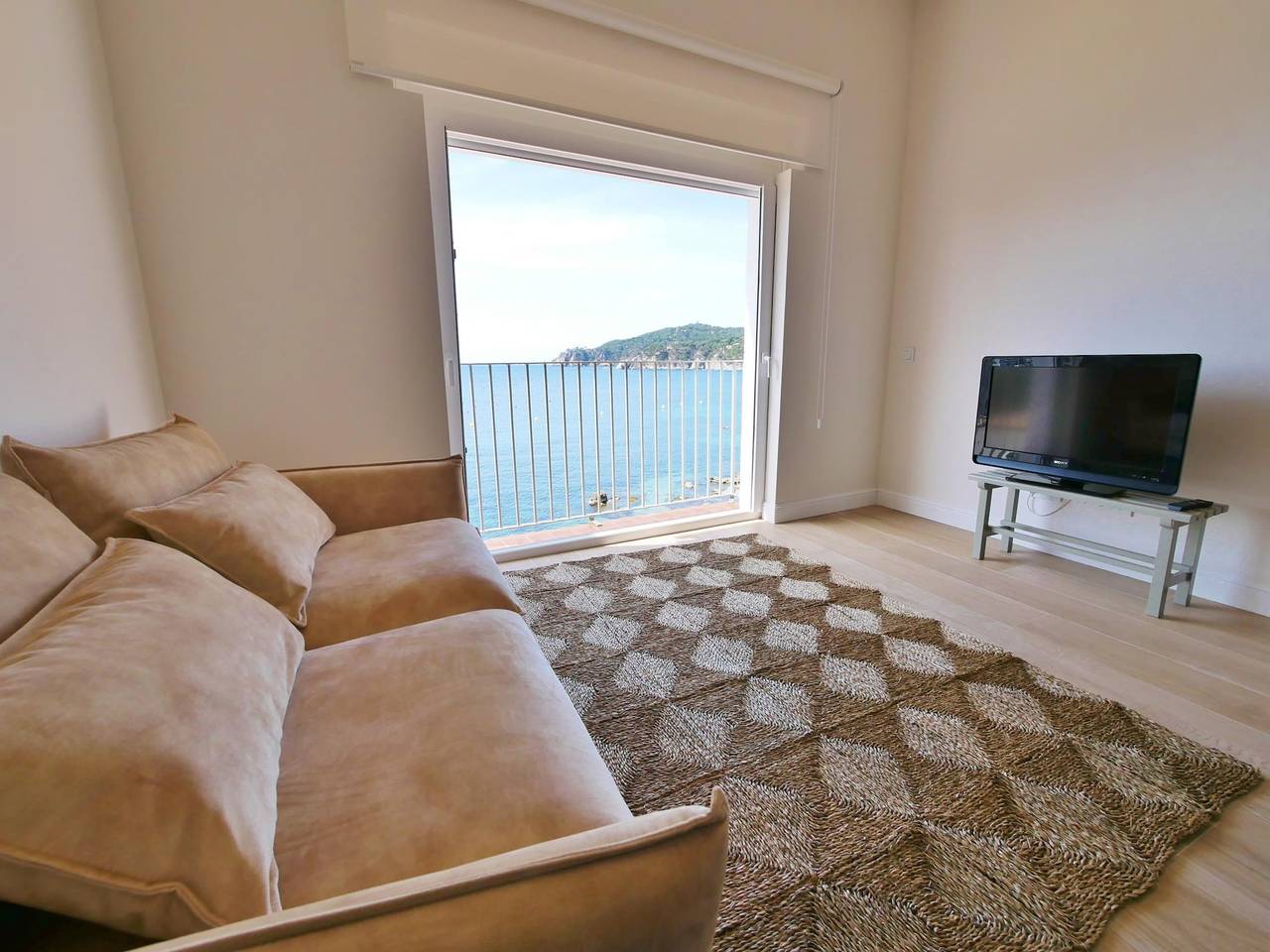 Apartamento vacacional entero, Latrona_Apartamento en la playa Canadell in Calella de Palafrugell, Palafrugell